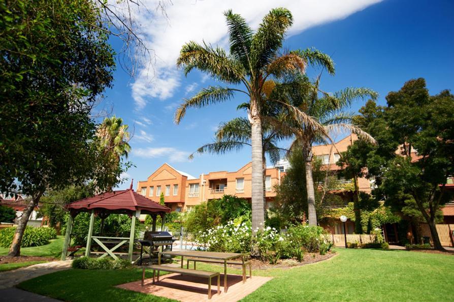 Comfort Apartments Royal Gardens, Melbourne